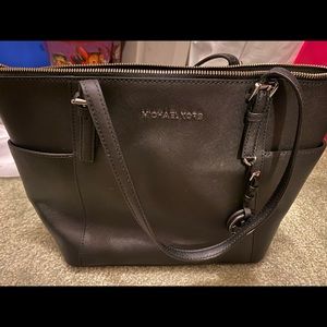 Michael Kors Purse * TEMP PRICE REDUCE *